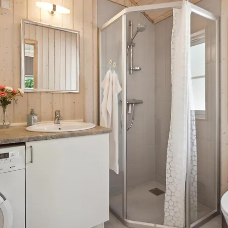 בית נופש Beautiful In With Kitchen Broager