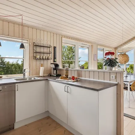 בית נופש Beautiful In With Kitchen